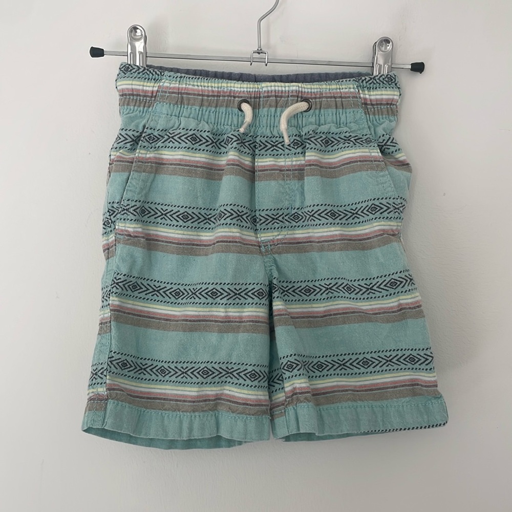 Oshkosh B’gosh boys embroidery striped short size 4 years